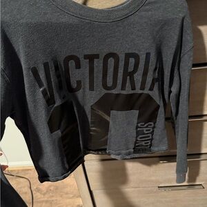 Victoria Sport Gray & Black Long Sleeve Top Cropped Size Small